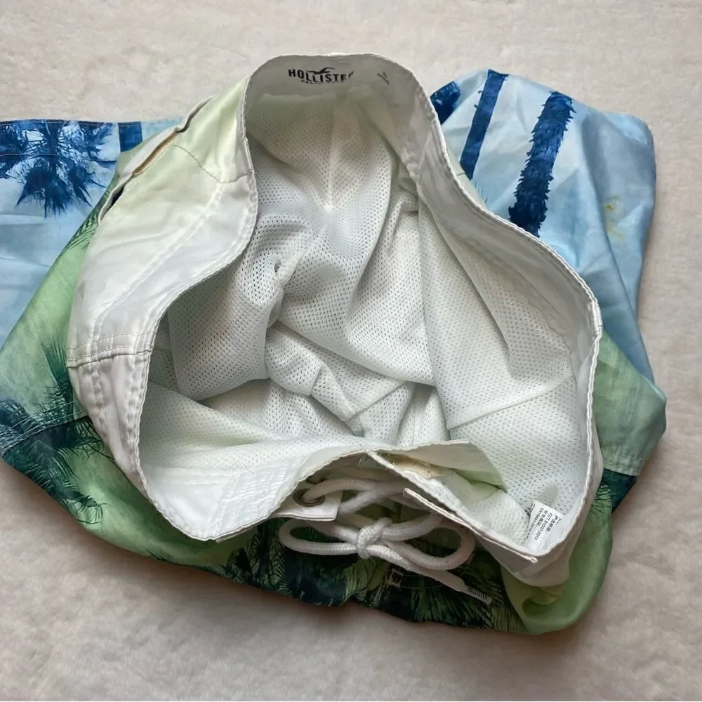 Hollister Palm Tree Design Swim Trucks Size Small